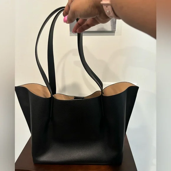 🖤 Michael Kors Tote Bag 🖤 - Picture 4 of 7